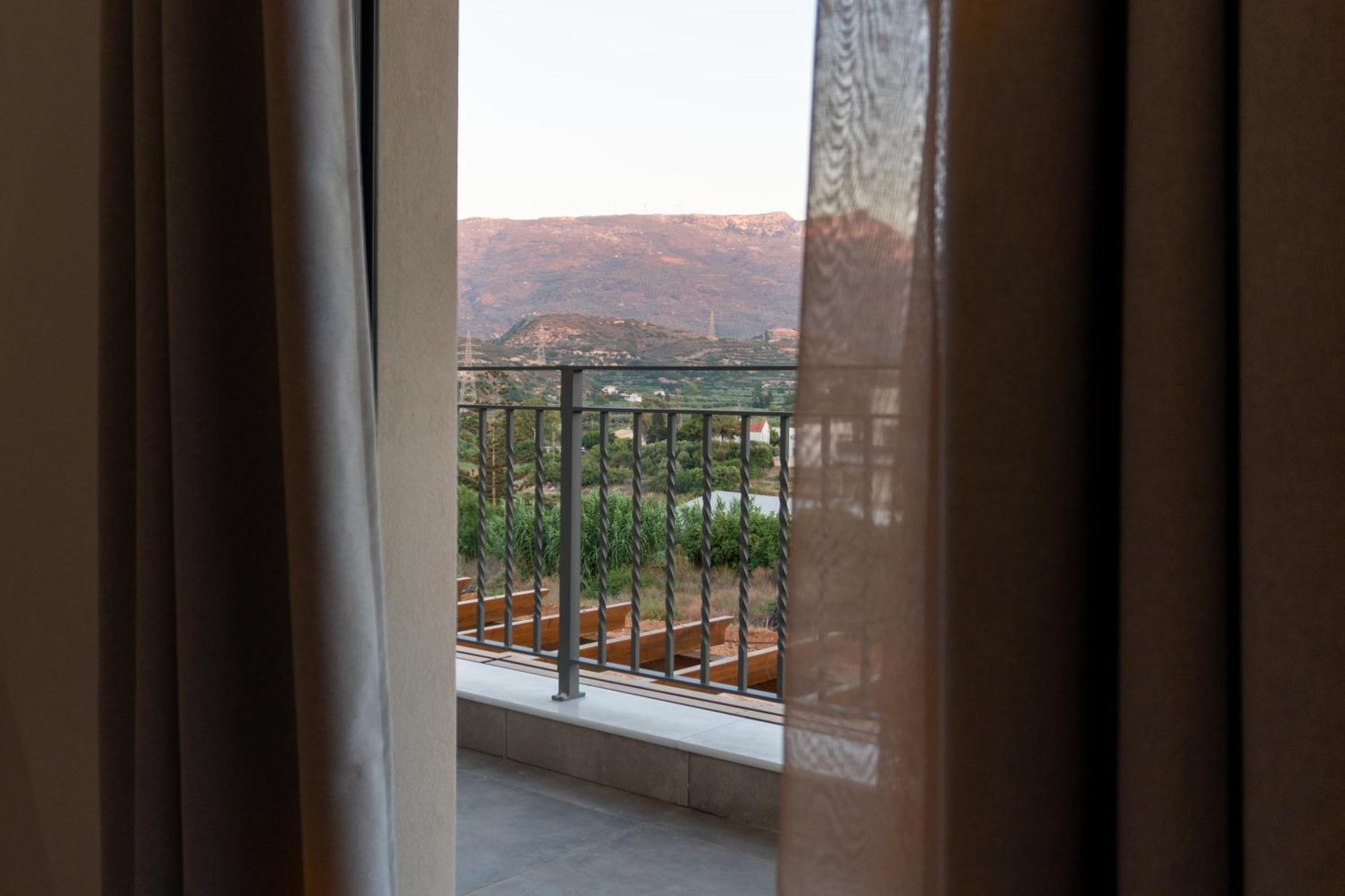 Itida Suites Sitia  Luaran gambar